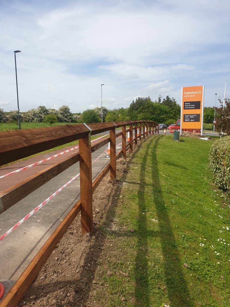 commercial Birds Mouth Fencing -1